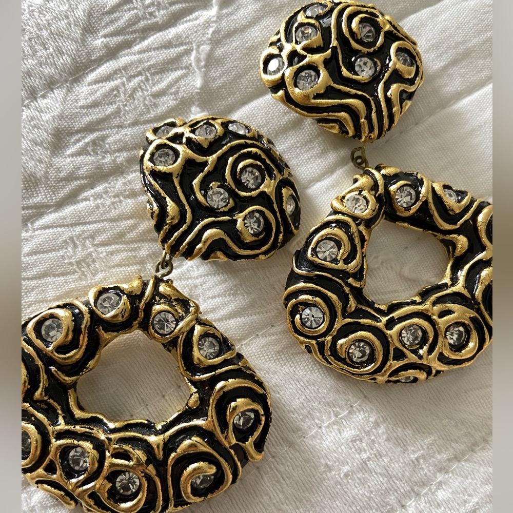 Vintage Oversized Clip Earrings Gold Black Rhinestones Super Light!